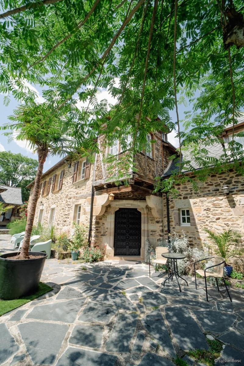 Chateau De Longcol Hotel La Fouillade Exterior photo